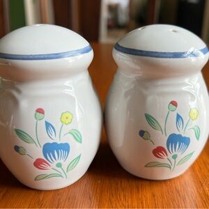 Source Unknown Floral Kitchen Shakers - White and Blue